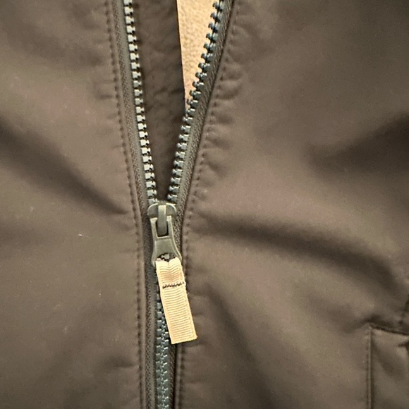 Toddler Cat & Jack raincoat - Picture 4 of 4